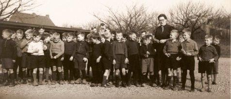 Klas Juf. Vonken. Speelplaats.