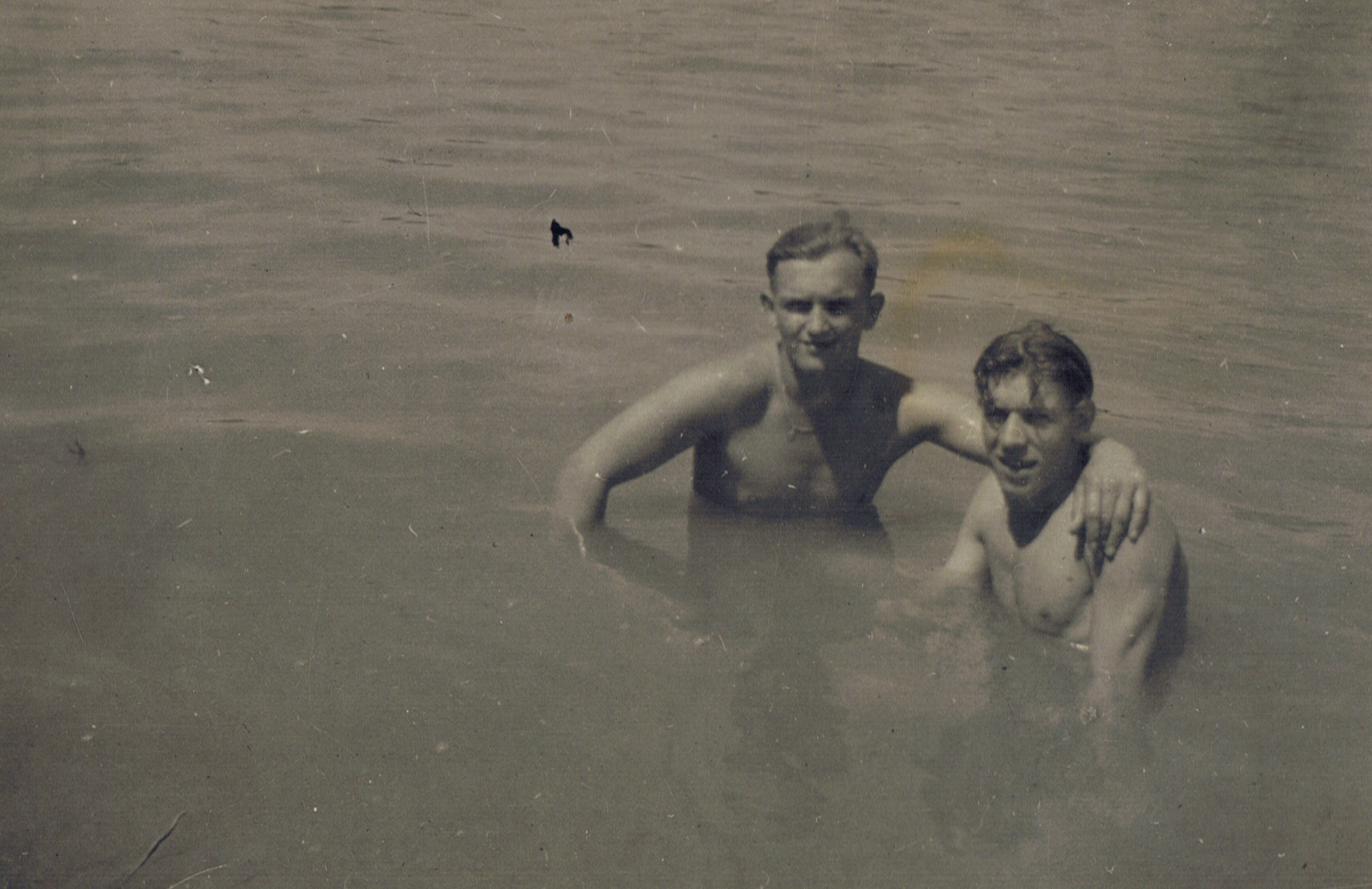 bij het zwemmen in de onder de brug heerlijk zeg 14 september java de tjerme