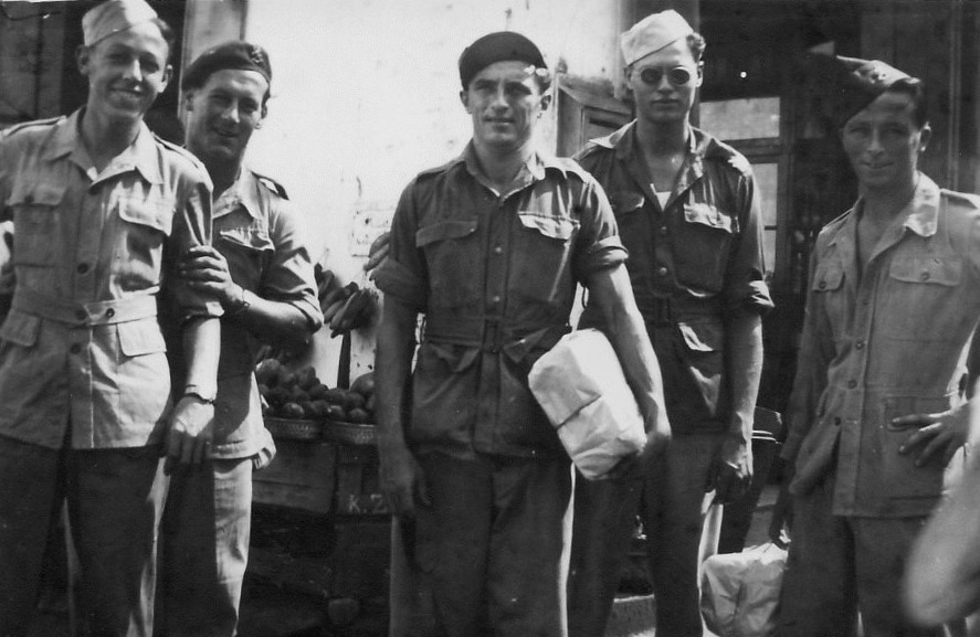 Palembang 29-08-1948 inkopen op de markt